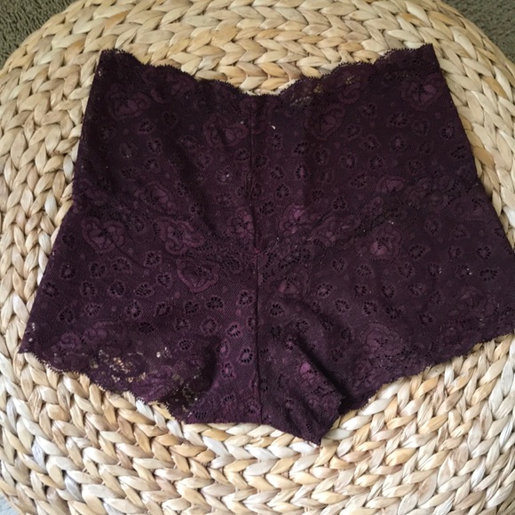 BUNDLE OF 5 SHORTY. - Picture 2 of 8